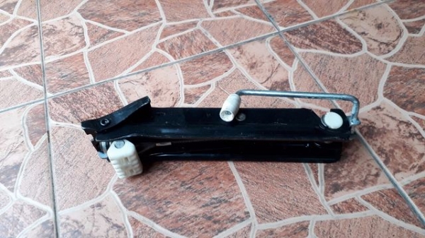 แม่แรง ติดรถ Mercedes Benz