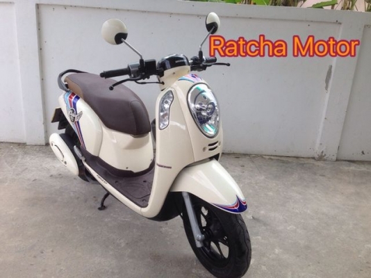 Honda Scoopy i Club 12 หัวฉีด สีขาวรถ เดือน สวย สภาพใหม่
