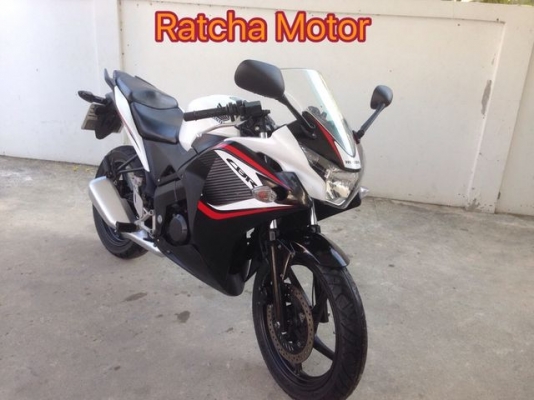 Honda Cbr150R หัวฉีด ขาว ดำ ล้อแม็ก สวย วิ่งน้อย สวยใหม่