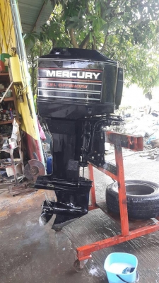 ขายครับเครื่องเมอคิวรี่200แรง เครื่องสวยเปลี่ยนกล่องไฟใหม่ยางปั๊มน้ำใหม่มาลองดูได้ครับ ขาย 90000 บาท
