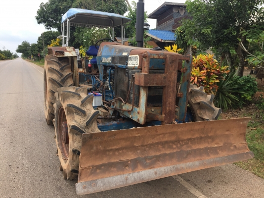 ขายรถไถฟอร์ด 6640 2เพลา คาราโล่ สภาพดีพร้อมใช้งานเอกสาพร้อมโอน ราคา 680000 บาท ขายรถไถฟอร์ด 6640 2เพลา คาราโล่ สภาพดีพร้อมใช้งานเอกสาพร้อมโอน ราคา 680000 บาท