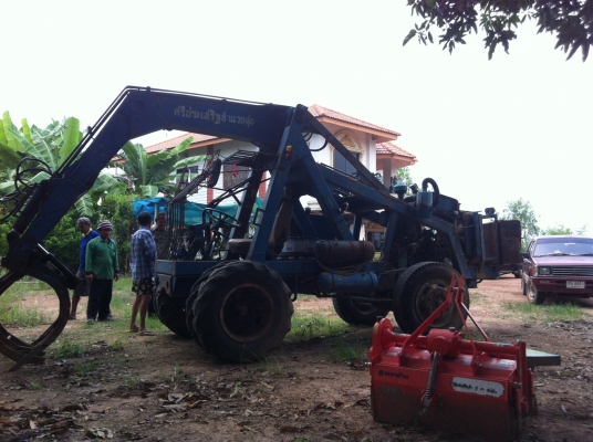 รถคีบ สภาพดี ราคาต่อรองได้ สนใจติดต่อ 096-825-1956(คุณอ๊อด) รถคีบ สภาพดี ราคาต่อรองได้ สนใจติดต่อ 096-825-1956(คุณอ๊อด)