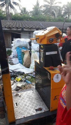 ขายรถลากในโรงงานราคาคันละ 10,000 บาทไม่มีแบตใช้แบตรถยนต์ 2 ลูก ขายรถลากในโรงงานราคาคันละ 10,000 บาทไม่มีแบตใช้แบตรถยนต์ 2 ลูก