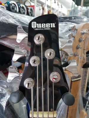 เบสไฟฟ้า 5 สาย ยี่ห้อ Queen สีดำ รุ่น QB-325 มือสอง สภาพดี เสียงแน่น ทรงพลัง แถมกระเป๋าหนา