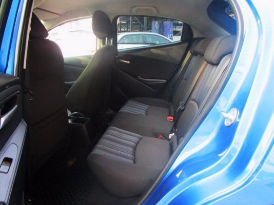 เครดิตดี เงินเหลือกลับบ้านแสนกว่าครับ 2015 MAZDA2 1.5 XD โฉมปัจจุบัน สีน้ำเงิน PUSH START AIRBAG ABS ดีเซล พวงมาลัยมัลติ เบาะหนังแท้ เครดิตดีเงินเหลือเป็นแสน สนใจดูรถ ทดลองขับหรือสอบถามรายละเอียดเพิ่มเติม และ รับปรึกษาออกรถ มือหนึ่ง มือสอง ทุกยี่ห้อ ติดต่