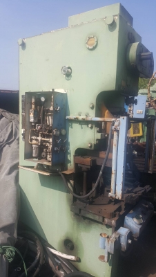 เครื่องปั๊ม 45 ตัน อะมาดะ 3 โคมัสสุ 1 ตัวละ 80,000 บาท