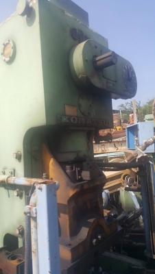 เครื่องปั๊ม 45 ตัน อะมาดะ 3 โคมัสสุ 1 ตัวละ 80,000 บาท