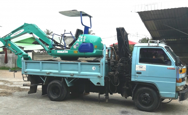 Komatsu pc45รุ่น7 พร้อมใช้ Komatsu pc45รุ่น7 พร้อมใช้