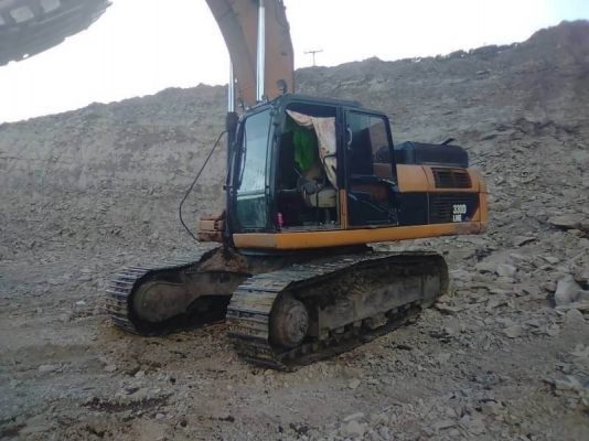 ขายด่วน 999,999 CATTERPILAR 330 D ไฟฟ้าครบ เครื่องดี ปั้มแรง เอวแน่น ช่วงล่างเต็ม เอกสารแจ้งจำหน่าย  รถอยู่ ลำปาง โทร&amp;ไอดีไลน์ 0610710295