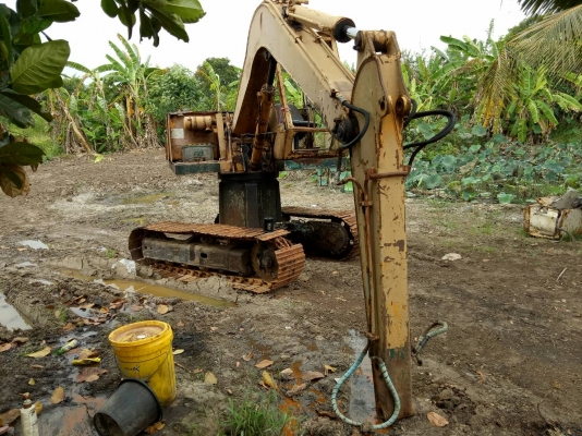 ขายด่วนโคมัสสุPC60-1โชว์เอวมีหัวคีบไม้เครื่องดีช่วงล่างใหม่มีลายแย็กรถคล่องพร้อมใช้