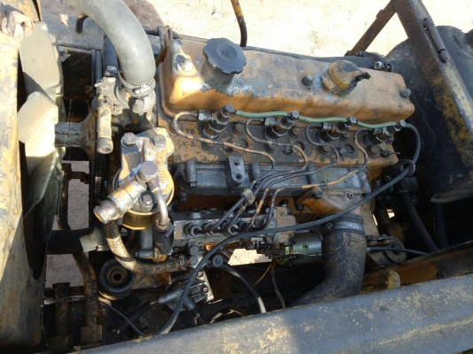 ขายด่วนโคมัสสุPC60-1โชว์เอวมีหัวคีบไม้เครื่องดีช่วงล่างใหม่มีลายแย็กรถคล่องพร้อมใช้