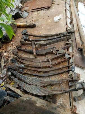 แหนบ10ล้อ6ล้อพร้อมหูแหนบสวยๆพร้อมใช้ราคาถูกๆ