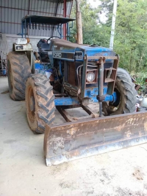ขาย 480,000 บาท รถไถ 2 เพลา Ford 6640 เครื่องดี เกียร์ดี  สภาพพร้อมใช้ เอกสารเล่มทะเ  รถอยู่ จ.อุบลราชธานี โทร&amp;ไอดีไลน์ 0610710295