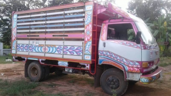 ขาย 345,000 บาท HINO KM777 ดั้มเกษตร เครื่อง WO4D-117 แรง หัวบาง ยางดี คัสชีสวย เอกสารเล่มทะเบียน  รถอยู่ จ.มหาสารคาม โทร&amp;ไอดีไลน์ 0610710295