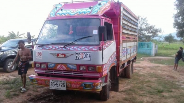 ขาย 345,000 บาท HINO KM777 ดั้มเกษตร เครื่อง WO4D-117 แรง หัวบาง ยางดี คัสชีสวย เอกสารเล่มทะเบียน  รถอยู่ จ.มหาสารคาม โทร&amp;ไอดีไลน์ 0610710295