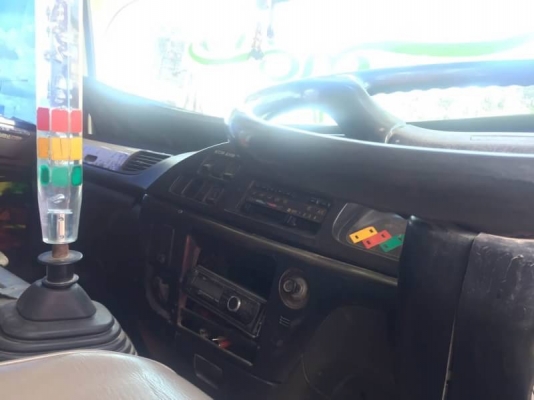 ขาย 575,000 บาท ISUZU DECA 195 แรง ดั้ม 5 คิว ยาว3.6 เมตร กว้าง 2.1 เมตร  เครื่อง 6HE1-195 แรง ดี หัวบาง ยาง 8.25-16 ดี ยางดี คัสชีสวย เอกสารเล่มทะเบียน   รถอยู่ จ.ขอนแก่น โทร&amp;ไอดีไลน์ 0610710295