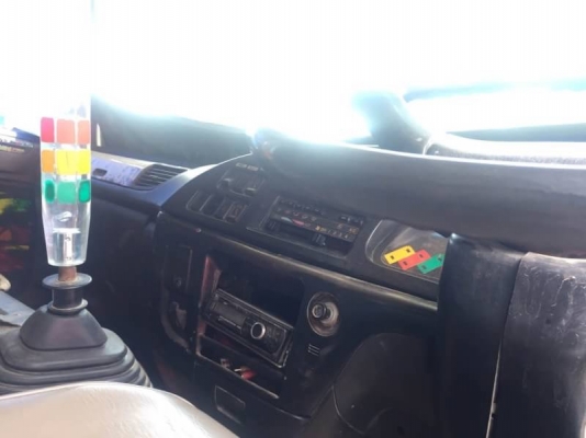 ขาย 575,000 บาท ISUZU DECA 195 แรง ดั้ม 5 คิว ยาว3.6 เมตร กว้าง 2.1 เมตร  เครื่อง 6HE1-195 แรง ดี หัวบาง ยาง 8.25-16 ดี ยางดี คัสชีสวย เอกสารเล่มทะเบียน   รถอยู่ จ.ขอนแก่น โทร&amp;ไอดีไลน์ 0610710295