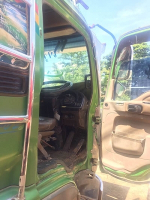 ขาย 575,000 บาท ISUZU DECA 195 แรง ดั้ม 5 คิว ยาว3.6 เมตร กว้าง 2.1 เมตร  เครื่อง 6HE1-195 แรง ดี หัวบาง ยาง 8.25-16 ดี ยางดี คัสชีสวย เอกสารเล่มทะเบียน   รถอยู่ จ.ขอนแก่น โทร&amp;ไอดีไลน์ 0610710295