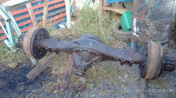 เพลาหลังอีซูซุ 8 น๊อต พร้อมใช้งาน 091-0272356