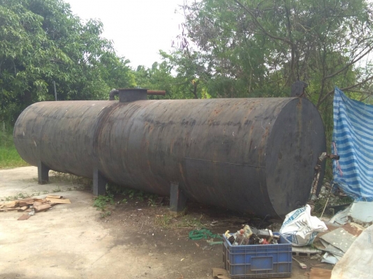 ขายด่วน ถังน้ำมันเตา มีขาตั้ง ยาว 5.70 กว้าง  ยาว1.60 สภาพดี เพียง 37000 บาท
