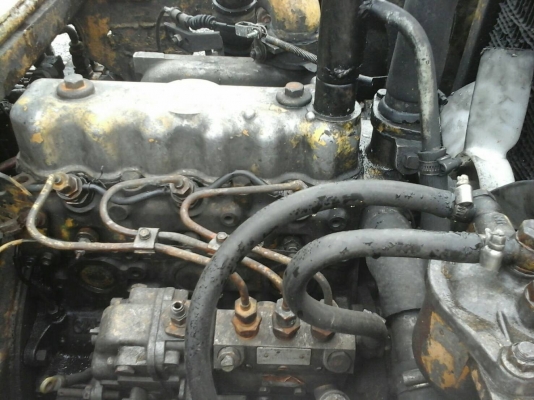 ขายด่วน รถตัก komatsu เอวอ่อน เครือง ดี ปั้มดี สีไม่ค่อยสวย ขาย 120000