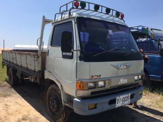 ขายรถ6ล้อ HINO FC2W 120แรง สภาพพร้อมใช้ ราคา320,000 สนใจโทร 090-8588220 093-3258446 098-4610380 ดูปร