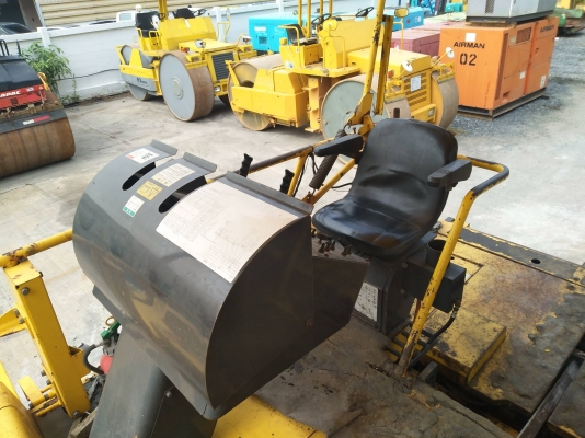 ถึงไทยแล้ว HA60C-5 ล้อแทร็ค สภาพสวยมากๆครับคันนี้ใช้งานได้ครบทุกระบบ ได้ไปคุ้มแน่นอนครับ 092-929-9942 ธีรเทพ