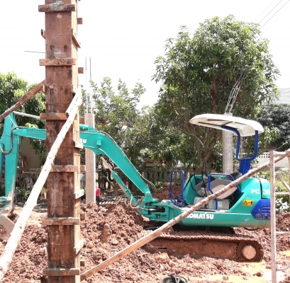 Komatsu pc30-7 พร้อมใช้คับ Komatsu pc30-7 พร้อมใช้คับ