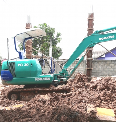 Komatsu pc30-7 พร้อมใช้คับ