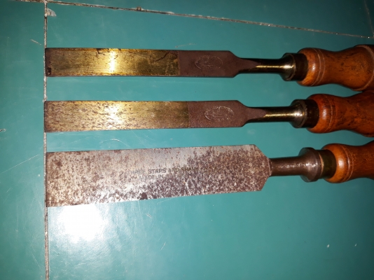 ขายสิ่วฉลามสามดาว ขนาด 1&quot; ด้ามไม้สวยงาม MADE IN SWEDEN.เก่าเก็บ