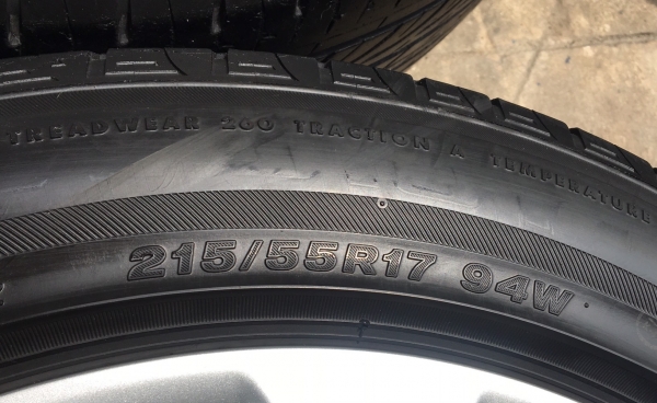 ล้อแม็ก Nissan Juke ขอบ17 พร้อมยาง Bridgestone 215-55-17 ปลายปี 13