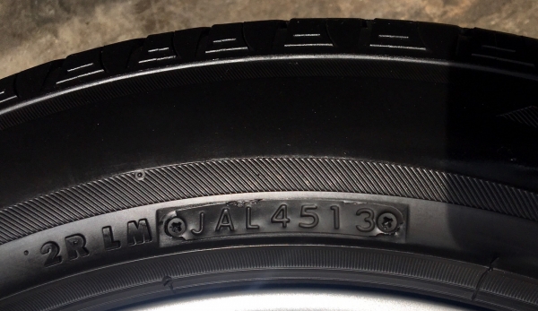 ล้อแม็ก Nissan Juke ขอบ17 พร้อมยาง Bridgestone 215-55-17 ปลายปี 13