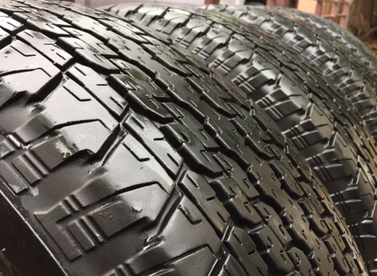 ยาง Bridgestone 245 70 16 กลางปี17 ดอกเต็ม ใช้ยาว ราคาไม่แพง