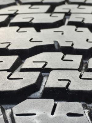 ยาง Bridgestone 245 70 16 กลางปี17 ดอกเต็ม ใช้ยาว ราคาไม่แพง