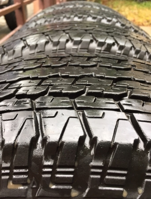 ยาง Bridgestone 245 70 16 กลางปี17 ดอกเต็ม ใช้ยาว ราคาไม่แพง