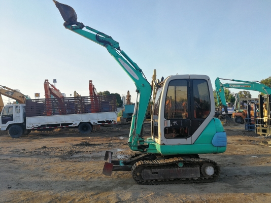 ขายPC20-7 ตู้เก๋งแอร์พร้อม สนใจติดต่อ0851562314