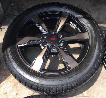 แม็กป้ายแดง All New Fortuner TRD ขอบ 20 พร้อมยางป้ายแดง Dunlop 265-50-20 ปี 17