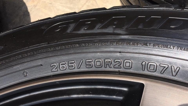 แม็กป้ายแดง All New Fortuner TRD ขอบ 20 พร้อมยางป้ายแดง Dunlop 265-50-20 ปี 17