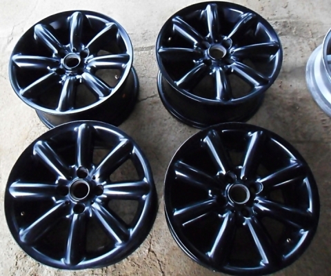 แม็กขอบ15 ลายกล้วยมินิ(MINI) 4รู100 อย่างหล่อ วงละ2000