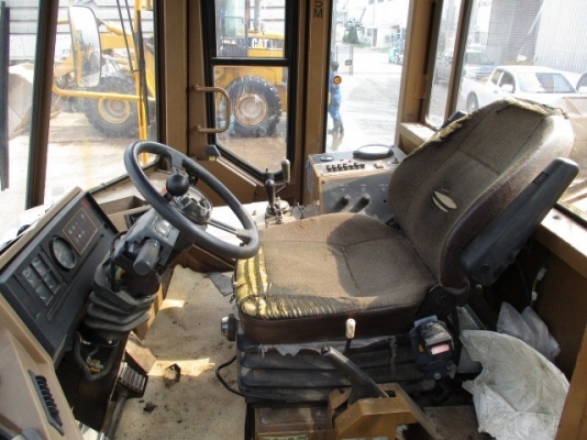 ขายรถตัก Caterpillar 924F สแตนบายหน้างาน ราคาไม่แพงสอบถามได้ตลอดครับ พรภวิษย์ 061-4194021