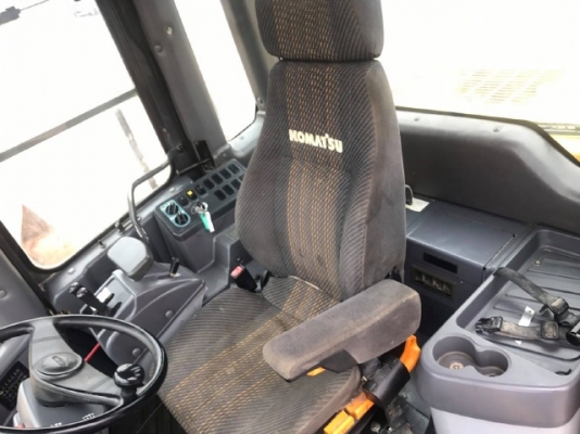 ขายรถตักล้อยาง KOMATSU WA470-5 รถนอกนำเข้าจากญี่ปุ่น สภาพสวยพร้อมใช้งาน มีVDOการทำงานครับ