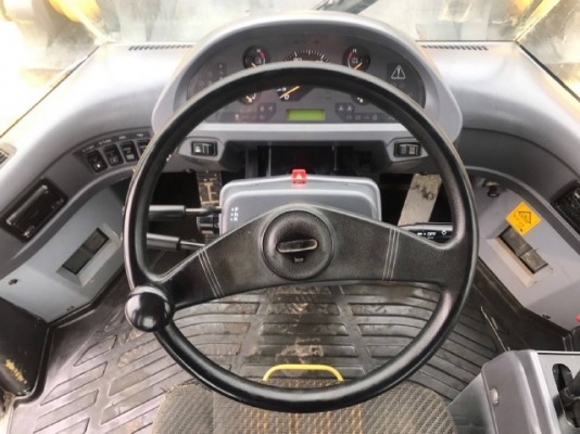 ขายรถตักล้อยาง KOMATSU WA470-5 รถนอกนำเข้าจากญี่ปุ่น สภาพสวยพร้อมใช้งาน มีVDOการทำงานครับ