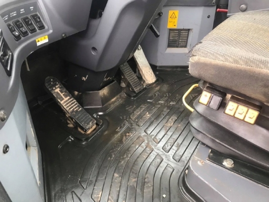 ขายรถตักล้อยาง KOMATSU WA470-5 รถนอกนำเข้าจากญี่ปุ่น สภาพสวยพร้อมใช้งาน มีVDOการทำงานครับ