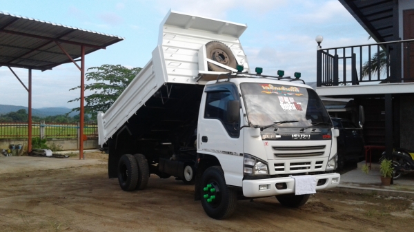 ขายด่วนหกล้อดัมพ์.SUZU.NQR175แรงปี51.แอร์.เพาเวอร์.ช่วงล่างF.เกียร์6สะปีด.กระบะดั้มพ์สามมิตรทั้งชุด