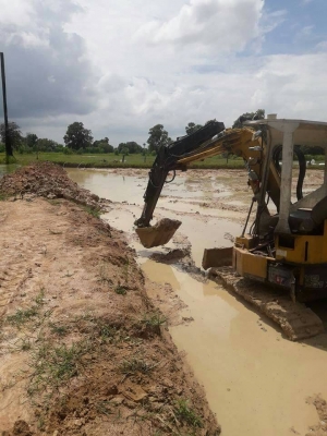 ขายขุดเล็ก35ต้องการใช้รถใหญ่กว่าเดิม ขายขุดเล็ก35ต้องการใช้รถใหญ่กว่าเดิม