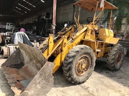 รถตักล้อยาง CAT 910   พร้อมใช้งาน