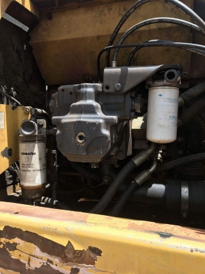 รถขุดแบ๊คโฮ KOMATSU PC200-8 สภาพดีระบบเต็ม ทำงาน10,500ชั่วโมงเอกสารเล่มทะเบียน รถอยู่ภาคอิสาน ราคา1,380,000บ. สนใจ 0835601591 หรือ 0903494058