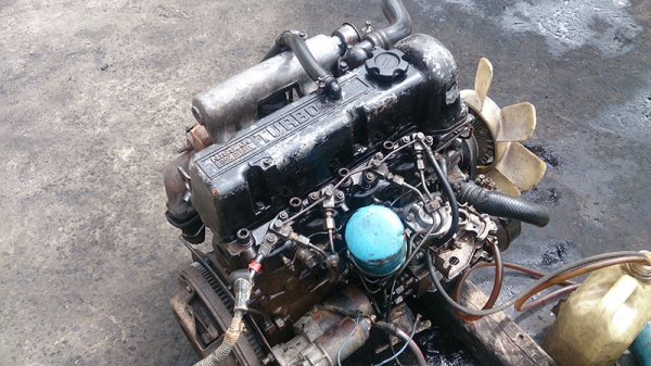 ขายเครื่องยนต์ดีเซล Nissan Ld20 Turbo