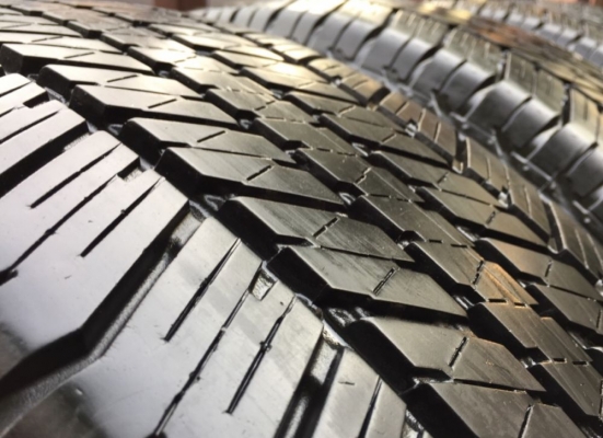 ยาง Bridgestone 265 65 17 ปลายปี16 ดอกเต็ม ใช้ยาว ราคาไม่แพง ยาง Bridgestone 265 65 17 ปลายปี16 ดอกเต็ม ใช้ยาว ราคาไม่แพง