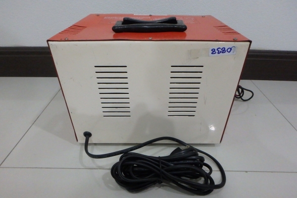 เครื่องชาร์ทแบตเตอรี่ 20A SUNTA รุ่น EF-20A สภาพดี พร้อมใช้งาน เครื่องชาร์ทแบตเตอรี่ 20A SUNTA รุ่น EF-20A สภาพดี พร้อมใช้งาน
